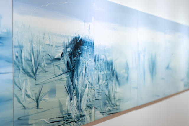 이서경, 거품 섬, 2024, Oil on canvas, 90.9x72.7cm(부분). 어울아트센터 제공