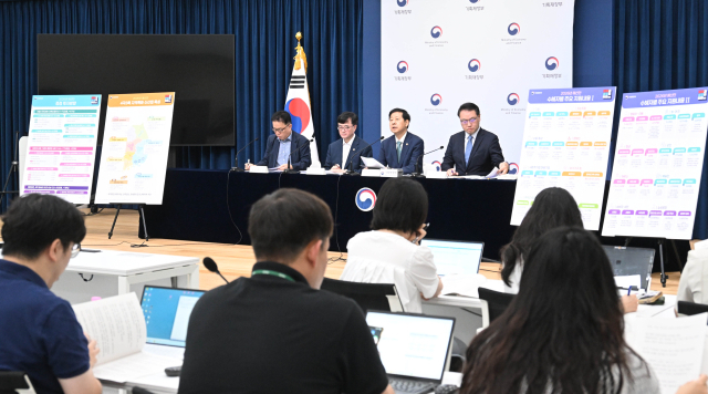 정부, 인구감소지역 中企 직장인에 월 4만원 식비 지원