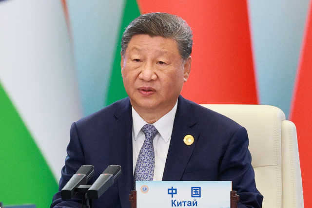 시진핑 중국 국가주석이 1일 상하이협력기구(SCO) 정상회의에 참석해 연설하고 있다. TASS 연합뉴스