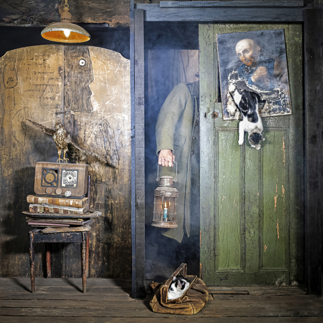 © Roger Ballen, Spirits and Spaces, Evade, 2022, 91x91cm