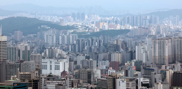서울 남산에서 바라본 시내 모습. 연합뉴스