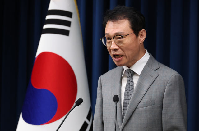 이규연 홍보소통수석이 31일 용산 대통령실에서 이재명 대통령의 국정 관련 브리핑을 하고 있다. 연합뉴스