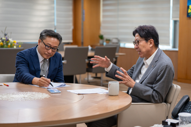김건표 교수, 박형준 부산시장.