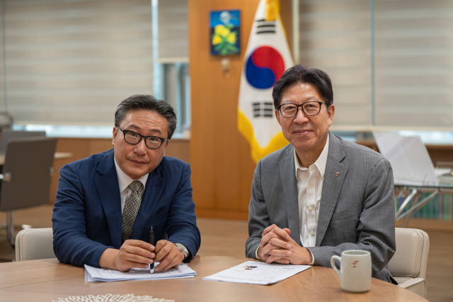 김건표 대경대교수, 박형준 부산시장.
