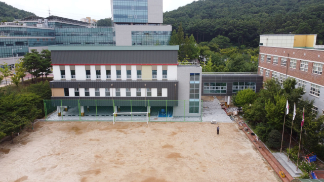 대구시교육청은 학생 교육활동 및 지역주민 생활체육 공간 제공을 위한 