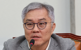 '2차 가해 논란' 최강욱 