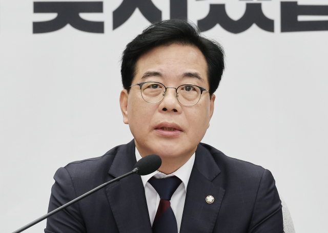 국민의힘 송언석 원내대표가 5일 서울 여의도 국회에서 열린 원내대책회의에서 발언하고 있다. 연합뉴스