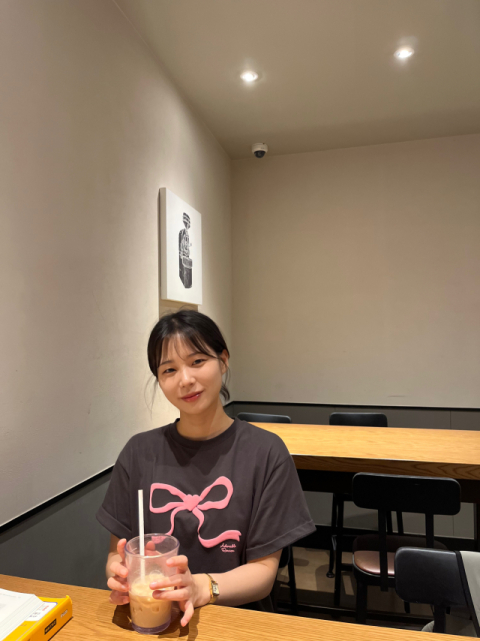 영남이공대 카지노&서베일런스 전공을 2022년에 졸업한 육소정(24) 씨의 모습. 영남이공대 제공