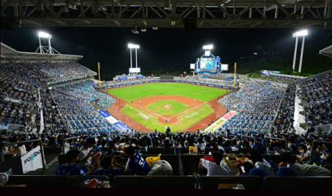 KBO 2025시즌, 리그 1천200만 관중 달성