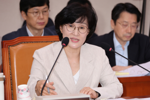 국회 여가위, 원민경 여성가족부 장관 후보자 청문보고서 채택