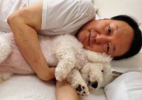 尹 구치소서 휴대전화로 반려견 사진 봤다