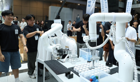 포스코홀딩스 '산업용 AI-로봇 경진대회'…관련 산업 이끌 미래 전문가 육성