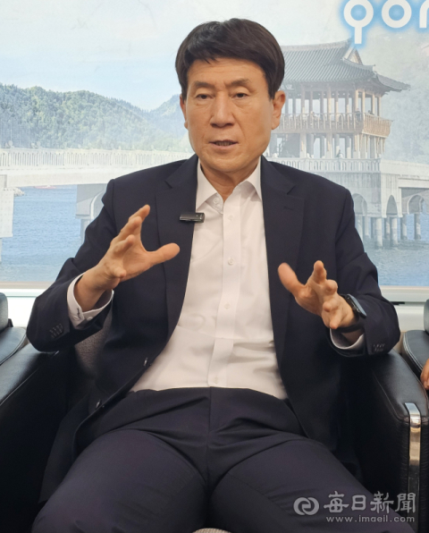 미국발 고관세에 휘청이는 철강산업 '글로벌 도시 간 공동 대응 추진 필요' 