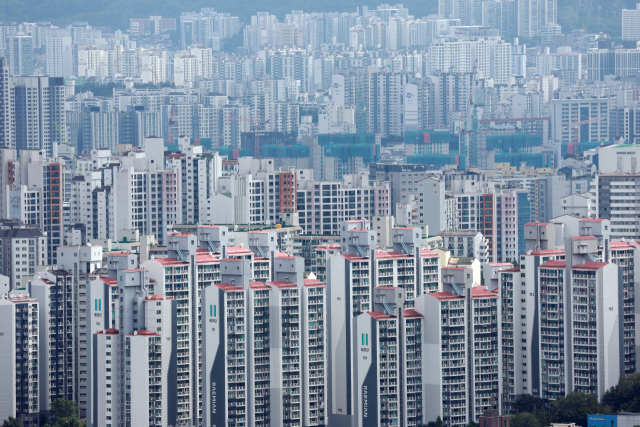서울 남산에서 바라본 시내 아파트 단지. 연합뉴스