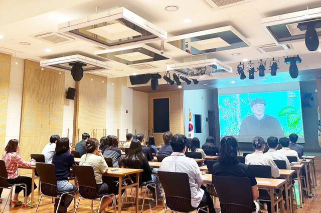 청송군은 지난 9일 청송문화예술회관 소공연장에서 성평등 의식 확산과 성차별 예방을 위해 성별영향평가 해당사업 대상자 70명을 대상으로 