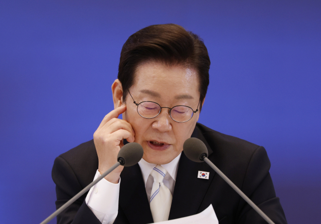 李 대통령 지지율 50%대로 하락…美 한국인 구금 여파?