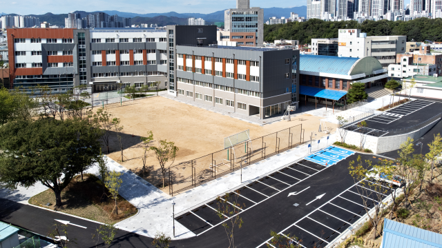 재난위험 시설로 지정됐던 대구제일고가 교사동을 전면 개축하고 미래형 스마트 교육공간으로 재탄생했다. 대구제일고 전경. 대구시교육청 제공