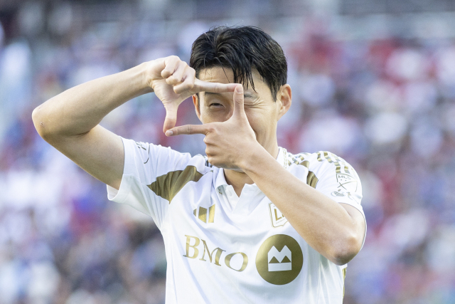 LAFC의 손흥민이 14일 미국 캘리포니아주 새너제이에서 열린 MLS 새너제이와의 경기에 출전해 선제골을 터뜨린 뒤 특유의 