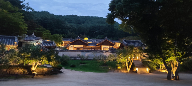 도산서원이 창건 450주년을 맞아 19일 기념 행사가 열린다. 매일신문 D/B