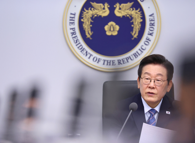 이재명 대통령이 18일 서울 용산 대통령실에서 열린 제11차 수석보좌관회의에서 발언하고 있다. 연합뉴스
