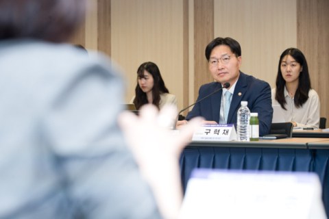 트럼프 비자 수수료 증액…인재 유출 및 국내 유치 한국에 기회?