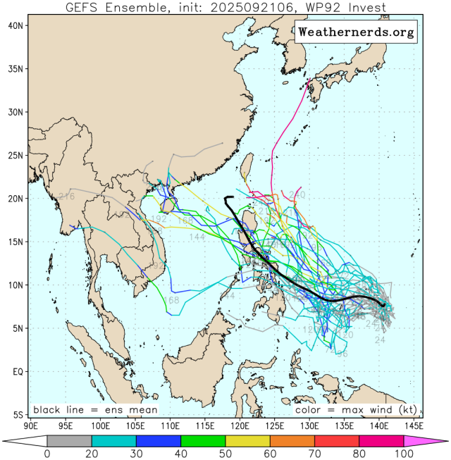 다중앙상블(GEFS) 모델 92W 열대요란(향후 20호 태풍 부알로이 발달 가능성) 예상경로