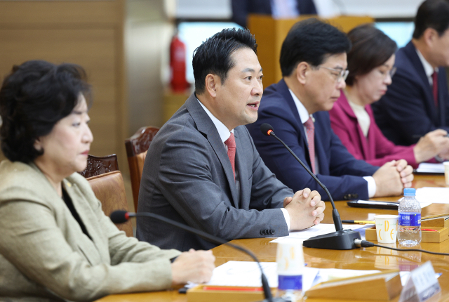 국민의힘 장동혁 대표가 22일 대구 동구 신천동 대구상공회의소에서 열린 국민의힘-대구상의 정책 간담회에서 모두발언 하고 있다. 연합뉴스