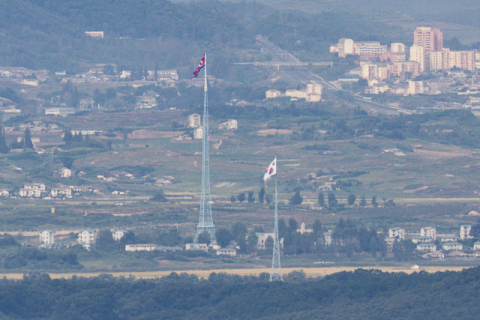 '北 핵보유국' 수차례 언급한 트럼프, 김정은 제안 받아들이나
