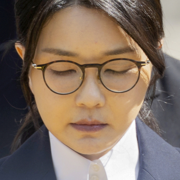피고석 앉은 김건희 첫 공개…法 