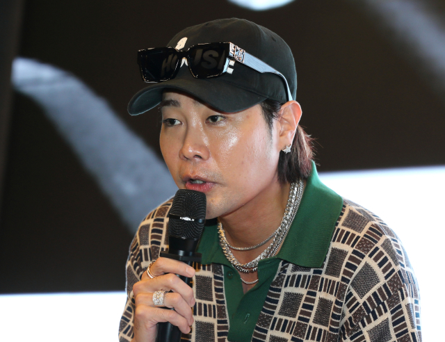 싱어송라이터 뮤지(본명 이용운)는 22일 대구 그랜드호텔에서 열린 매일 탑 리더스 아카데미에서