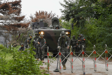 해병대, 최첨단 군사장비로 무장하고 미래 전투상황 가정한 훈련 실시