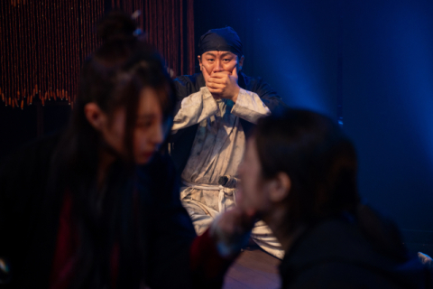 [김건표의 연극 리뷰] '국가와 전쟁을 넘어선 평화의 연대'안희철 예술감독, 이상명 연출극단 초이스시어터〈무명의 용병사〉