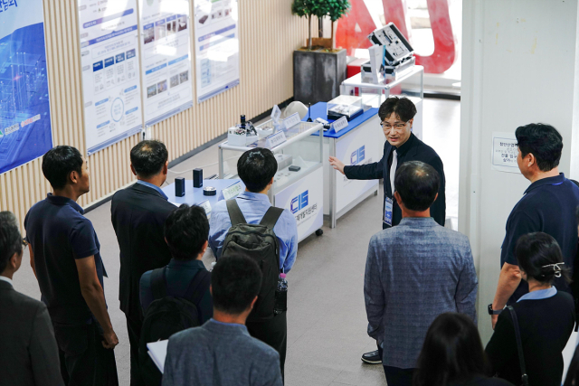 대구시가 지능형반도체개발지원센터 오픈하우스와 기업 간담회를 열고 지역 팹리스 산업 지원을 본격화했다. 대구시 제공