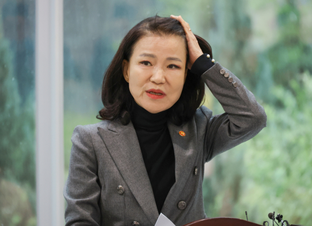 이진숙 방송통신위원회 위원장이 28일 국회 소통관 로비에서 열린 전날 국회 본회의를 통과한 방송미디어통신위원회 설치법 관련 기자회견에 참석해 있다. 연합뉴스