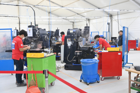 기능대회 휩쓴 경북 선수단…전국 최초 '6년 연속 종합우승'