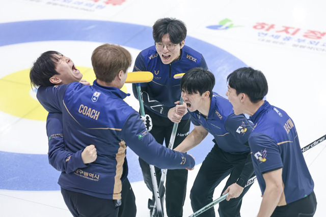 경일대 컬링부가 주니어 국가대표로 선발돼 내년 세계선수권대회에 출전한다. 경일대 제공