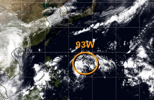 미국 합동태풍경보센터(JTWC, Joint Typhoon Warning Center) 감시 93W 열대요란(21호 태풍 마트모 발달 가능성). JTWC 홈페이지
