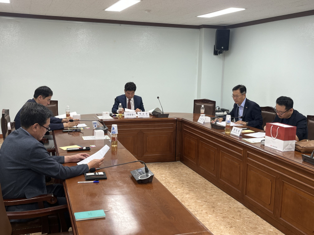 30일 매일신문사 회의실에서 24기 독자위원회 7차 회의가 진행되고 있다. 김세연 기자