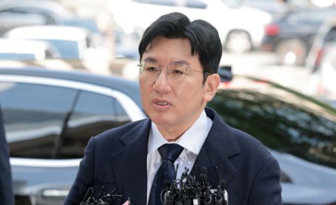 '1천900억원 부당이득 혐의' 하이브 방시혁, 출국금지