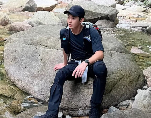 김수현이 과거(2022년) 등산했던 사진. 본 기사와 직접적 연관은 없음. 이진호 유튜브 캡처.