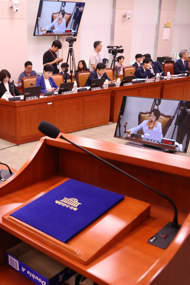30일 국회 법제사법위원회에서 조희대 대법원장 주요 증인들이 불출석한 가운데 