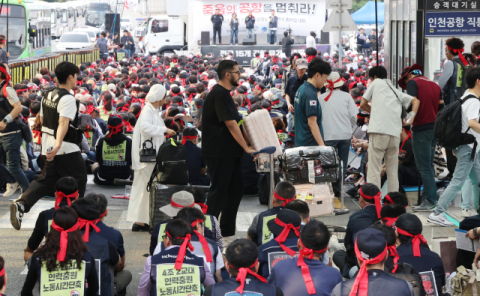 추석 연휴 앞 전국 공항 노동자 2천여명 총파업 돌입…