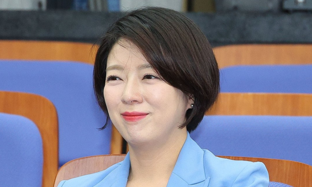 지난해 5월 국회에서 열린 의원총회에 참석한 배현진 국민의힘 의원. 연합뉴스