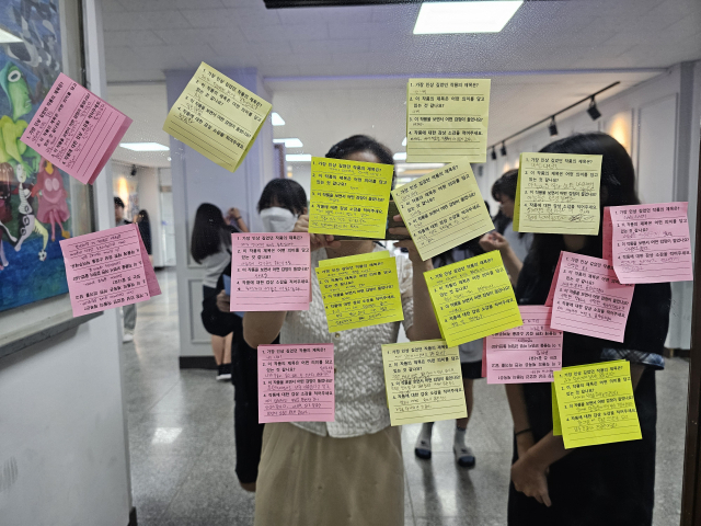 대구학생문화센터는 오는 9일부터 12월 12일까지 미술영재 학생들의 창작 작품을 학교로 찾아가 전시하는 