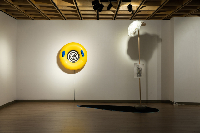 홍희령, Involuntary Isolation, 가변크기, Installation, 2022.