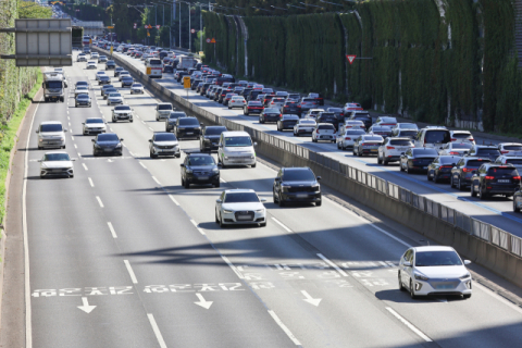 추석연휴 막바지 귀경길 일부 구간 정체…부산→서울 5시간10분