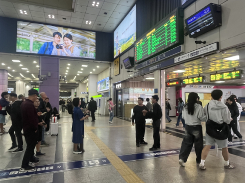 청도 사고 여파 계속…잇단 열차 지연에 연휴 마지막날 시민 불편