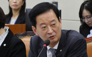 최은석 