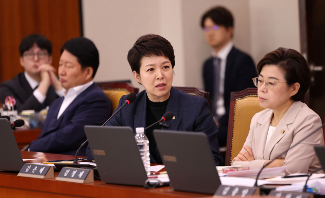 김은혜 국민의힘 의원이 14일 국회 국토교통위원회 국정감사에서 질의를 이어가고 있다. 김은혜 의원실 제공