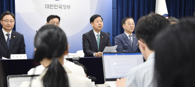 내일부터 25억 넘는 집 사면 대출 최대 2억까지로 제한